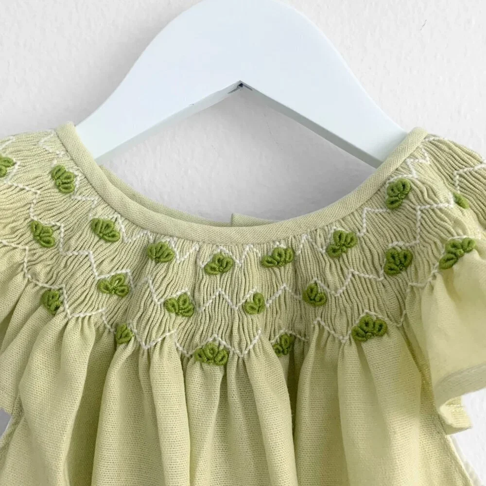 NWT Pretty Girls Smocked Bishop Dress Lovely Spring Flowers Embroidery Cute 6Y
